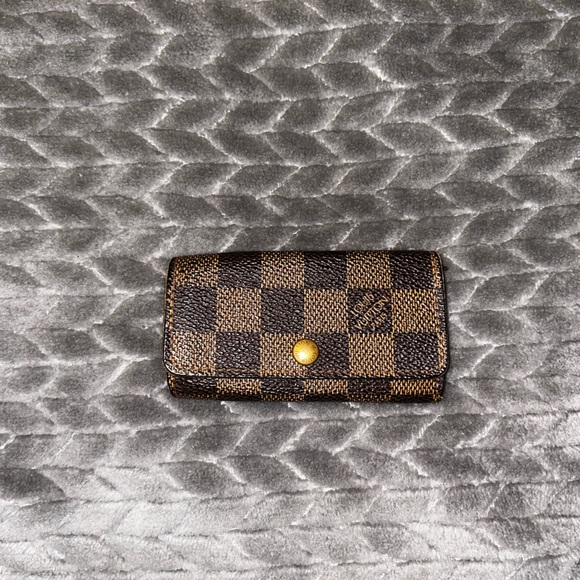 Louis Vuitton Other Louis Vuitton Call Outs No Cancellation As Seen